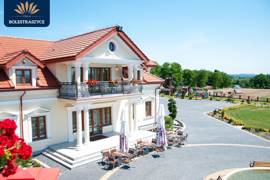 Noclegi hotel Przemyśl komfortowo Villa Bolestraszyce.