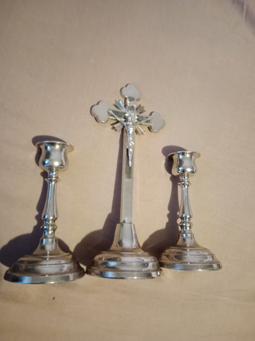 Zestaw kolędowy, krucyfiks.