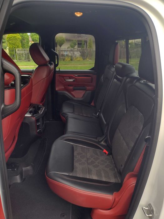 2022 RAM 1500 5.7 Hemi 4x4 Niski przebieg!! Vat 23