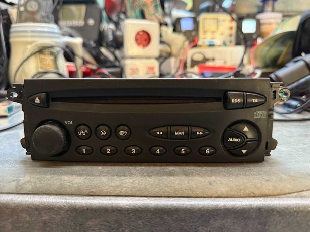 Fabryczne Radio Citroen Xsara Xsara Picasso CD CLARION PU2472C