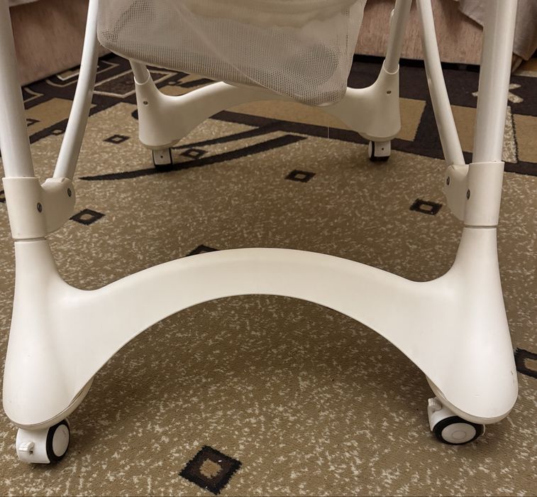 Стілець CARRELLO для годування Caramel