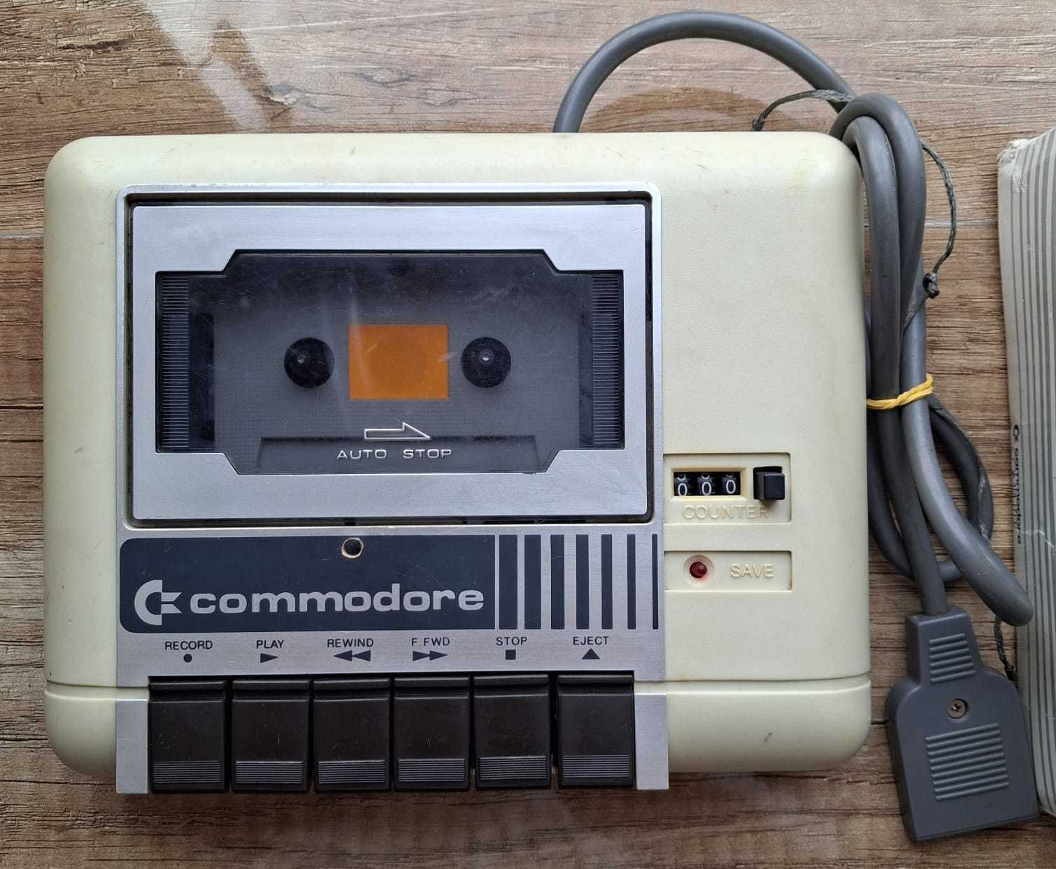 Magnetofon Commodore 64 BOX oryginał DO NAPRAWY