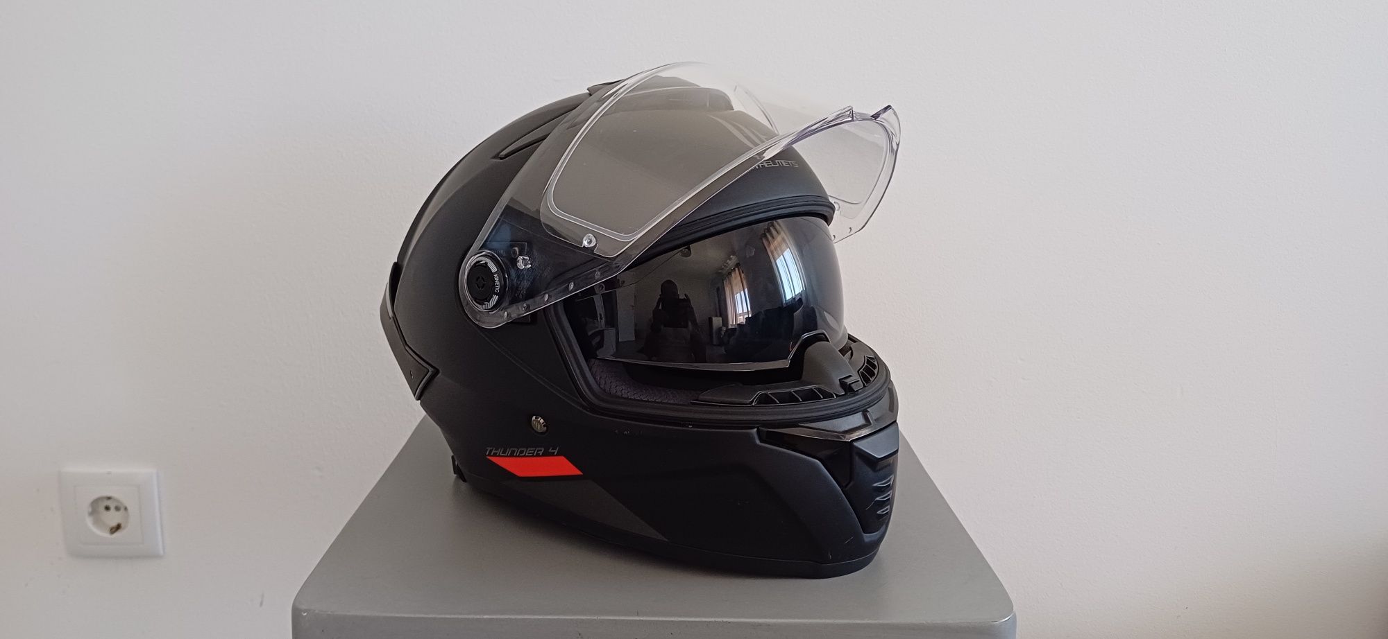Capacete MT Thunder 4 M + Visabeira Extra Iridium