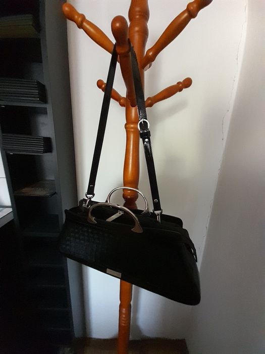 Modna włoska torebka wysokiej  jakości .