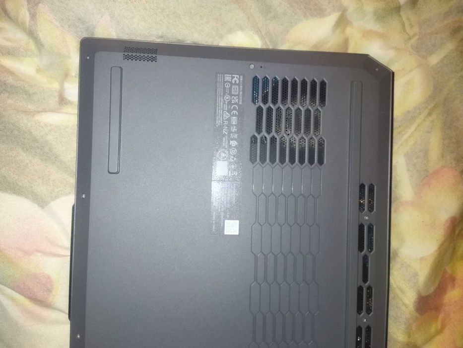 Lenovo модель loq15iax9