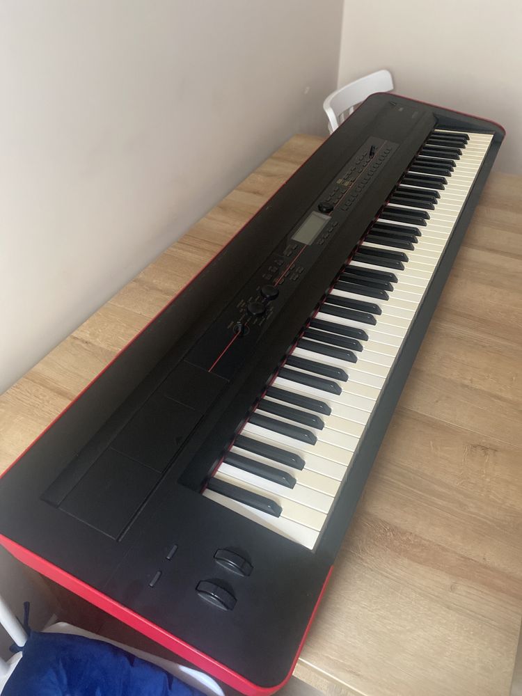 Korg kross 2 піаніно цифрове електричне