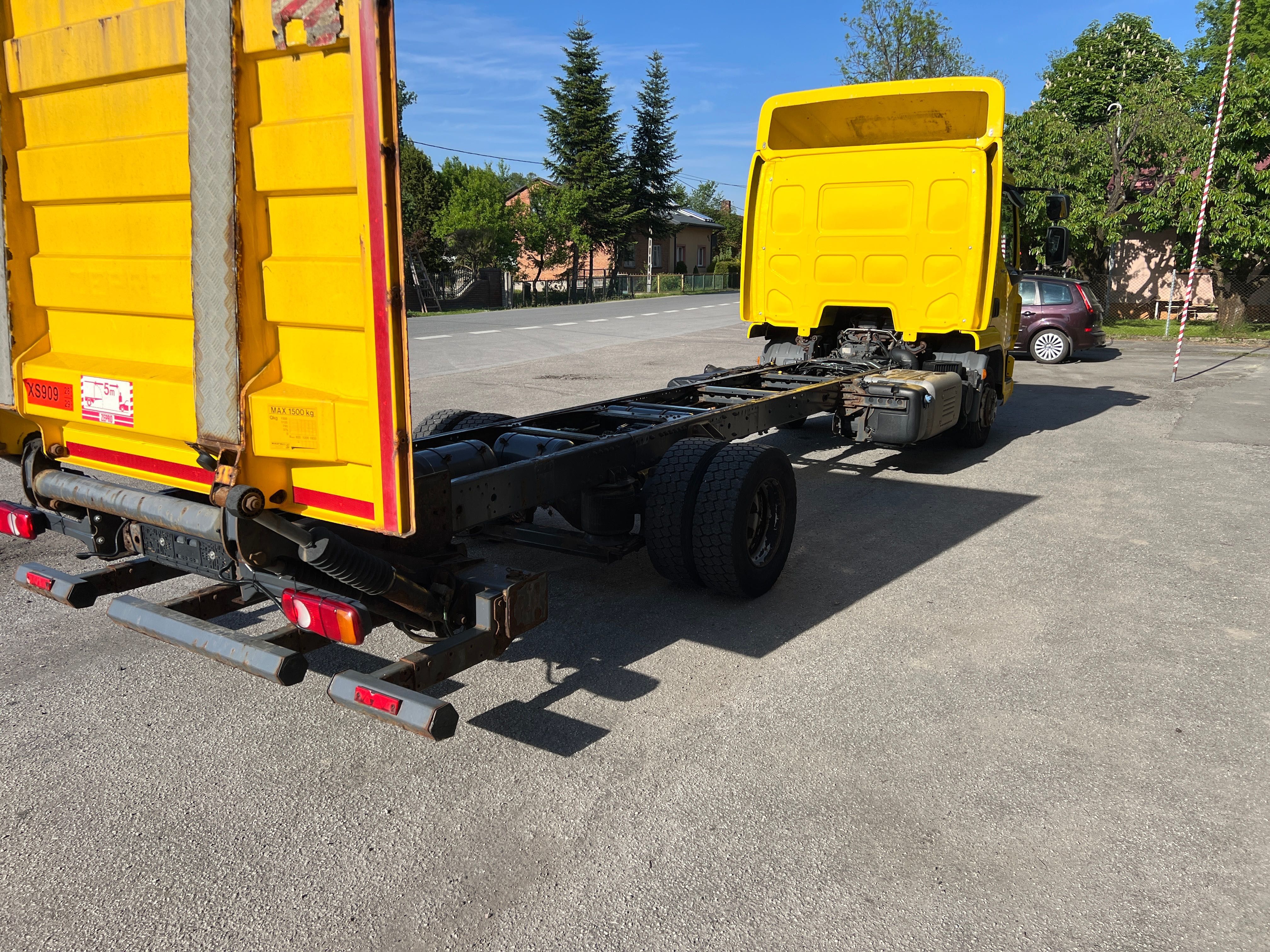 DAF LF 250 euro.6 pomoc drogowa autolaweta kontener