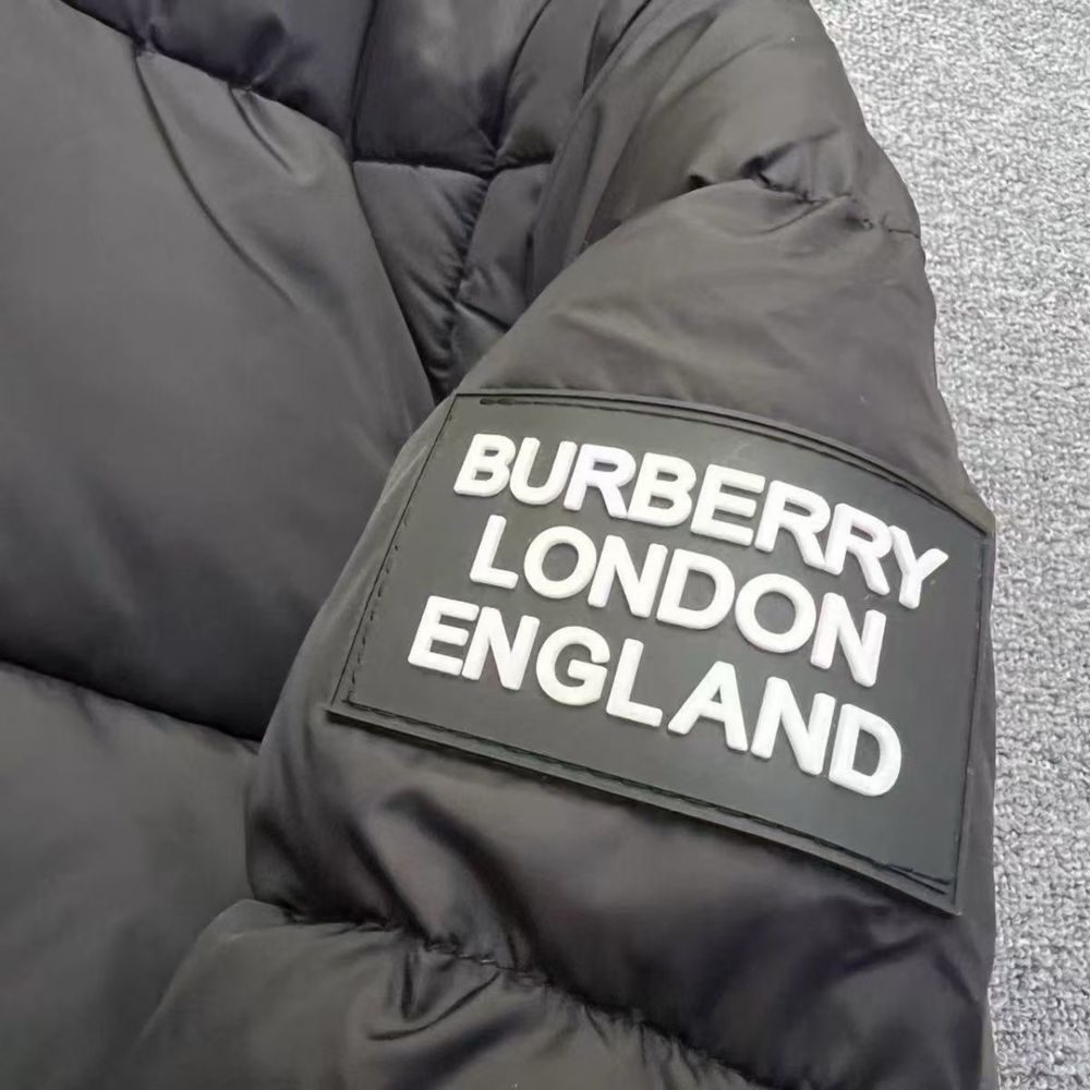 Куртка Burberry/ Пуховик Барбері/ Оригінал/ Vetements/ Supreme/ Супрім