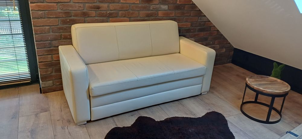 Sofa rozkładana z pojemnikiem