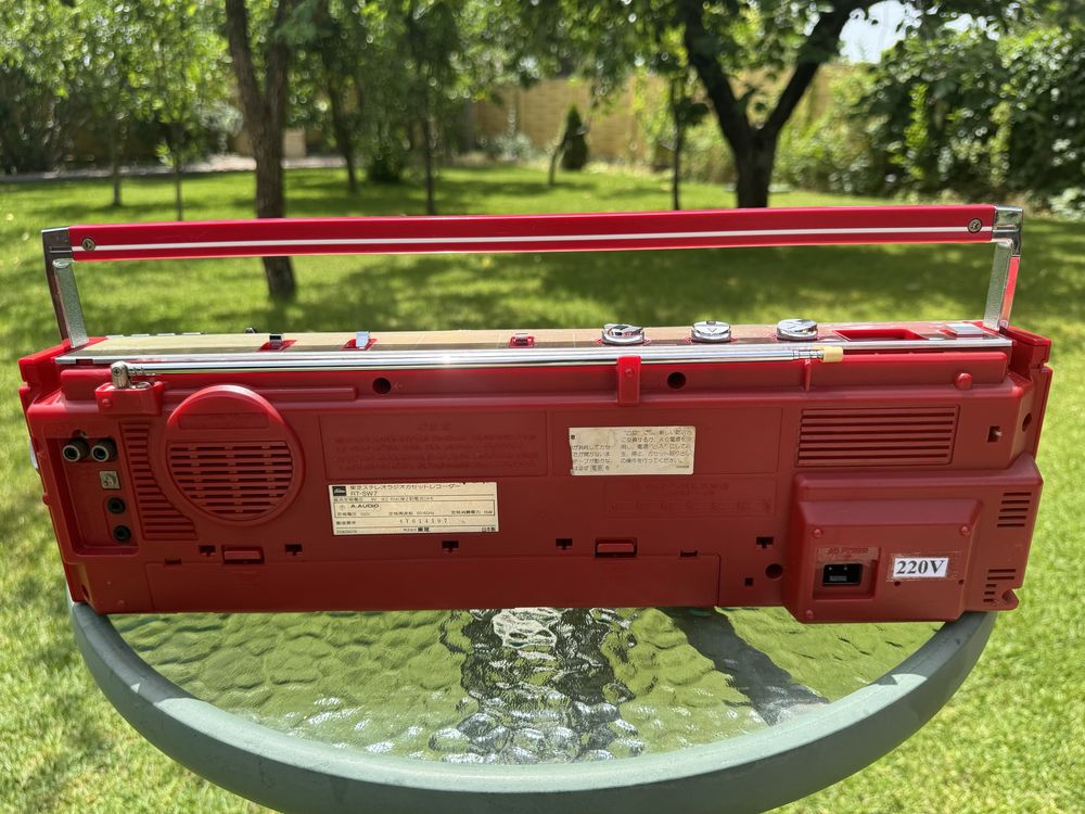 Продам магнитолу TOSHIBA RT-SW7
