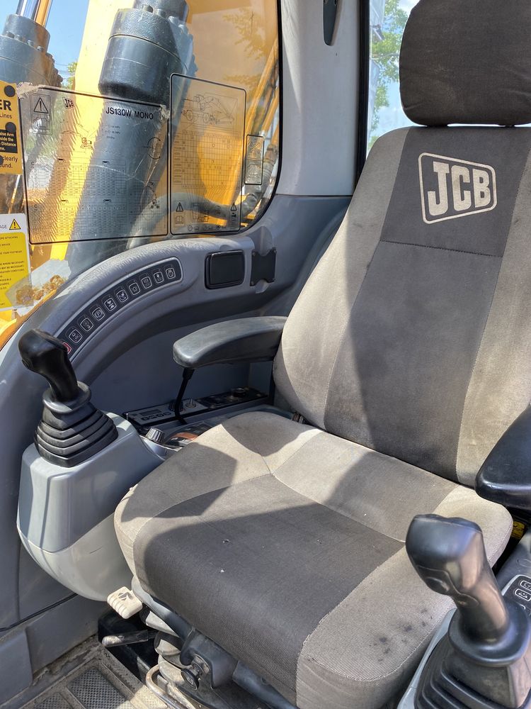 Екскаватор JCB JS 130 2009 рік.