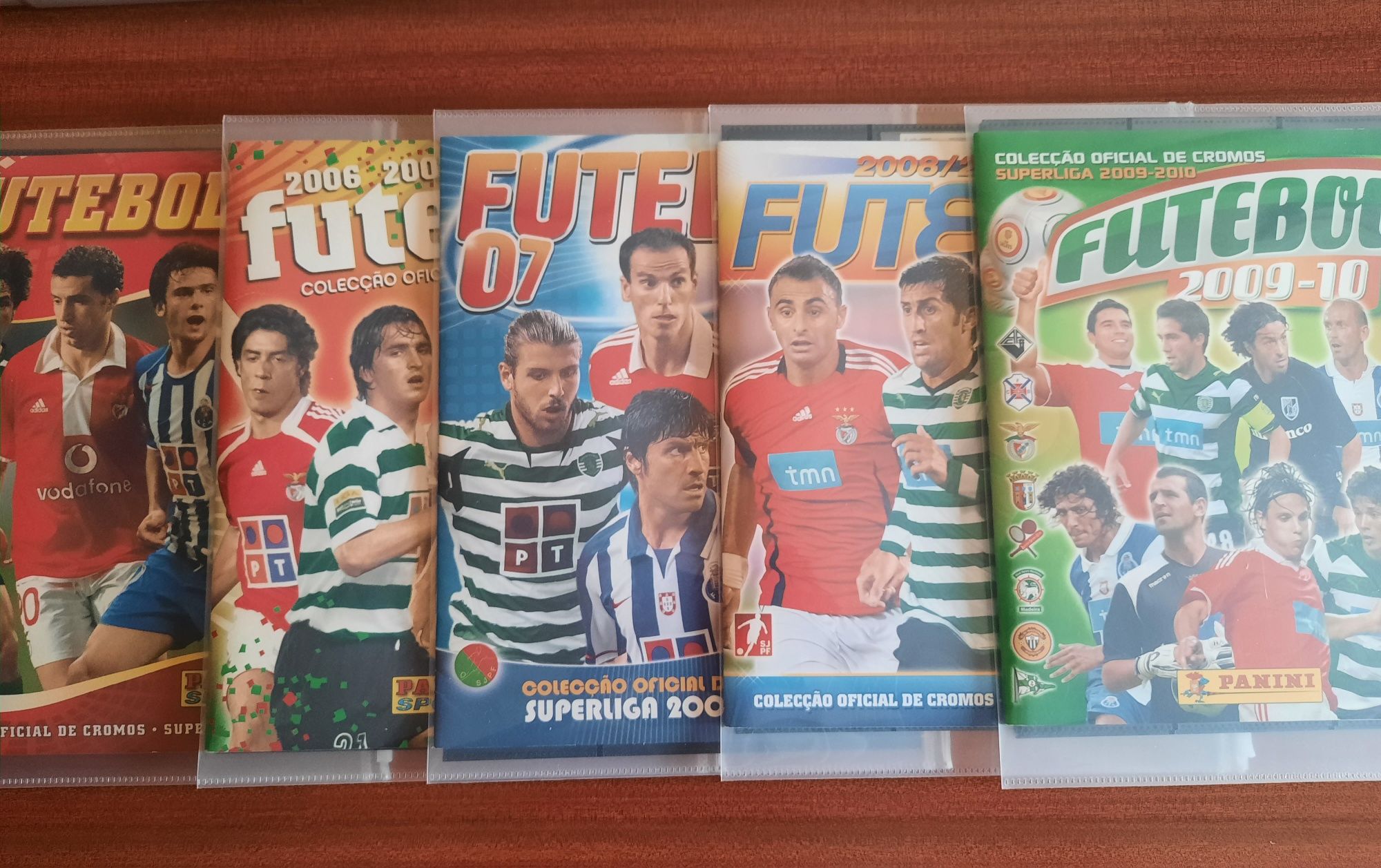 Lote 26 cadernetas de cromos Nacional Futebol da Panini +1 de OFERTA