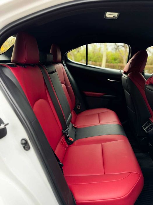 Lexus UX 250H F-SPORT 2021