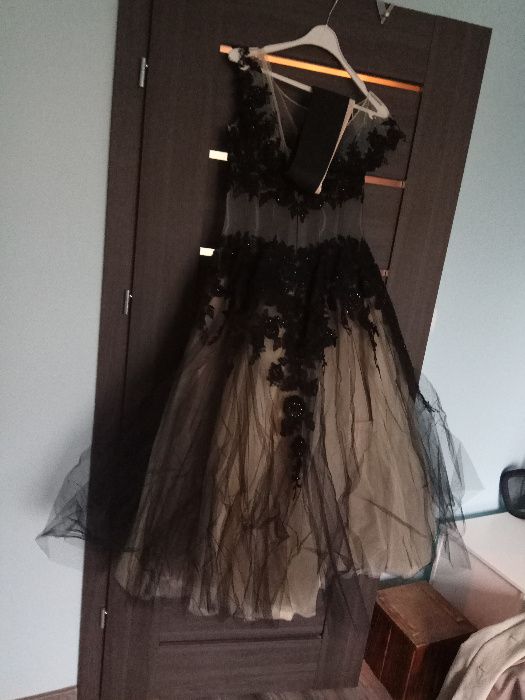 Suknia ślubna czarna koronka