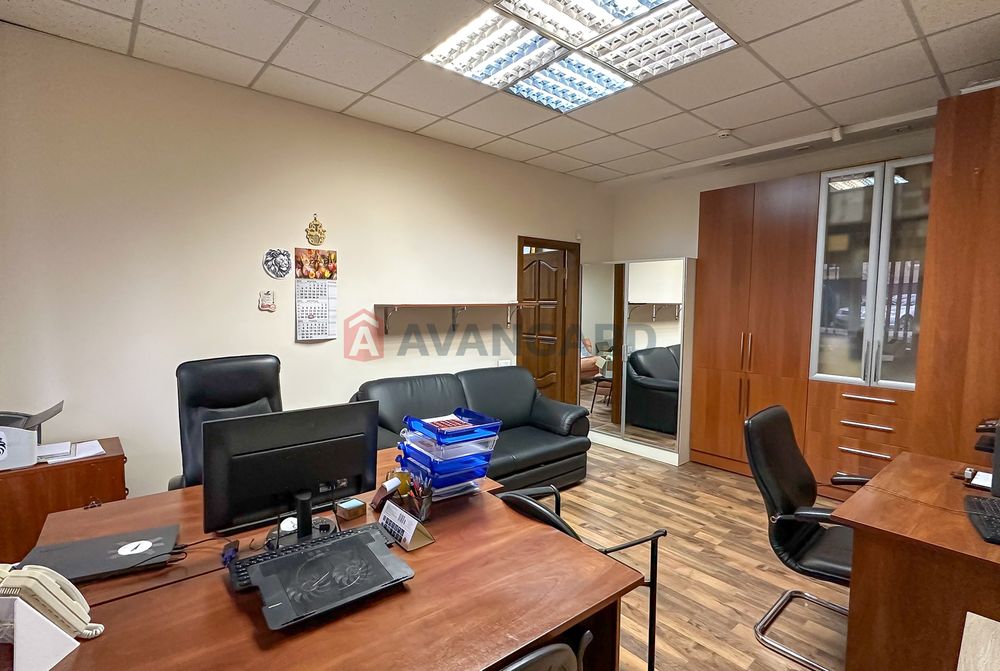 Продаж офісне приміщення 127 кв Центральний район міста