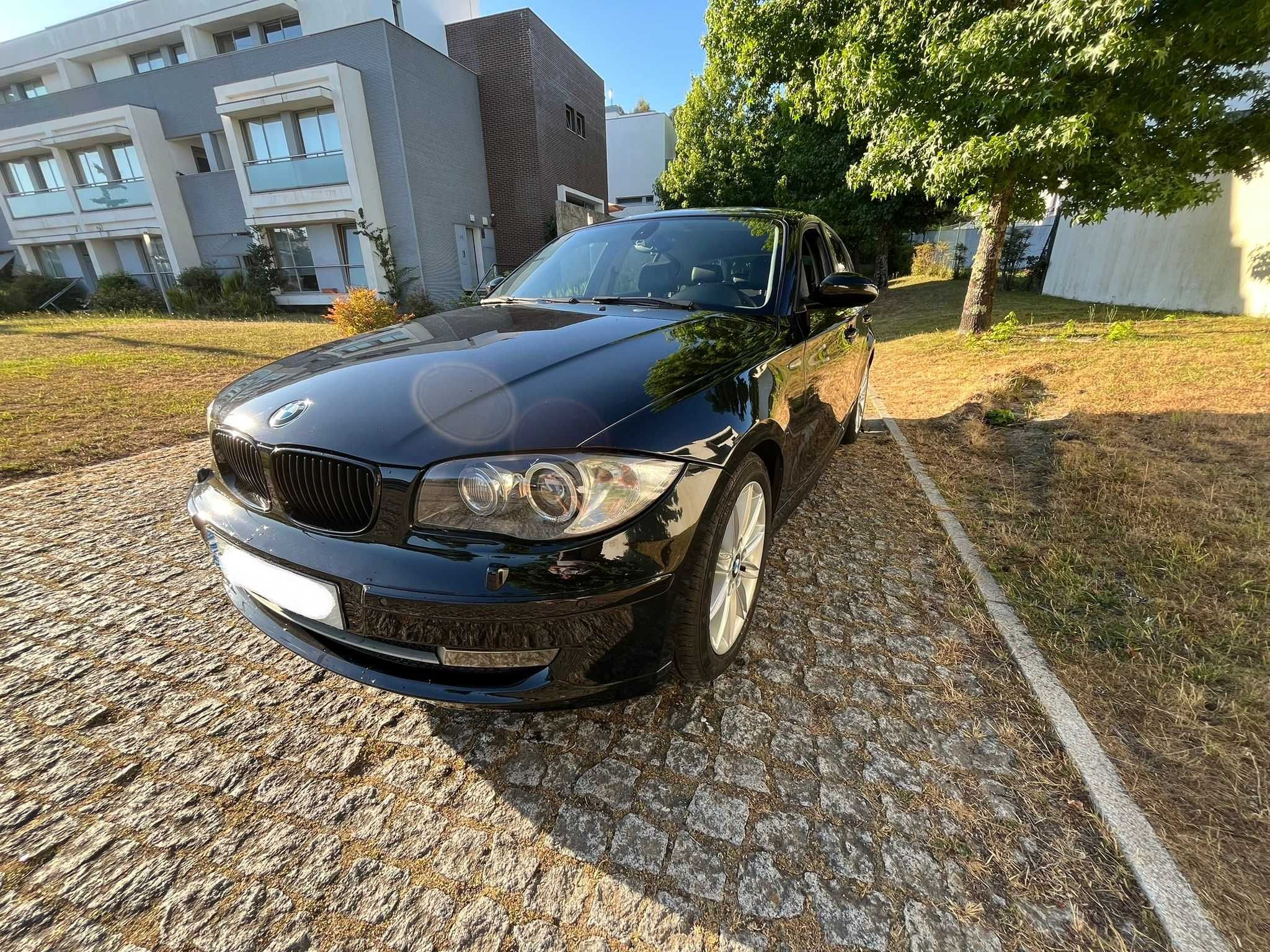 BMW Serie 1 - 120 D - Versão Sport - Nacional - Automático