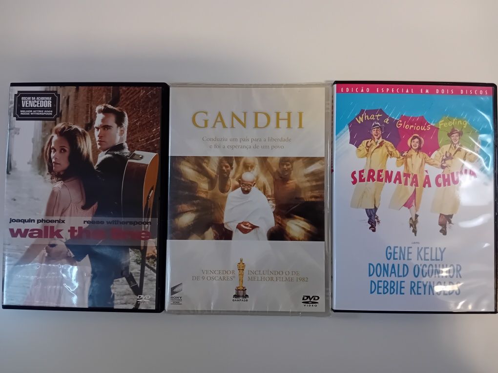 DVDs filmes originais variados para venda ou troca