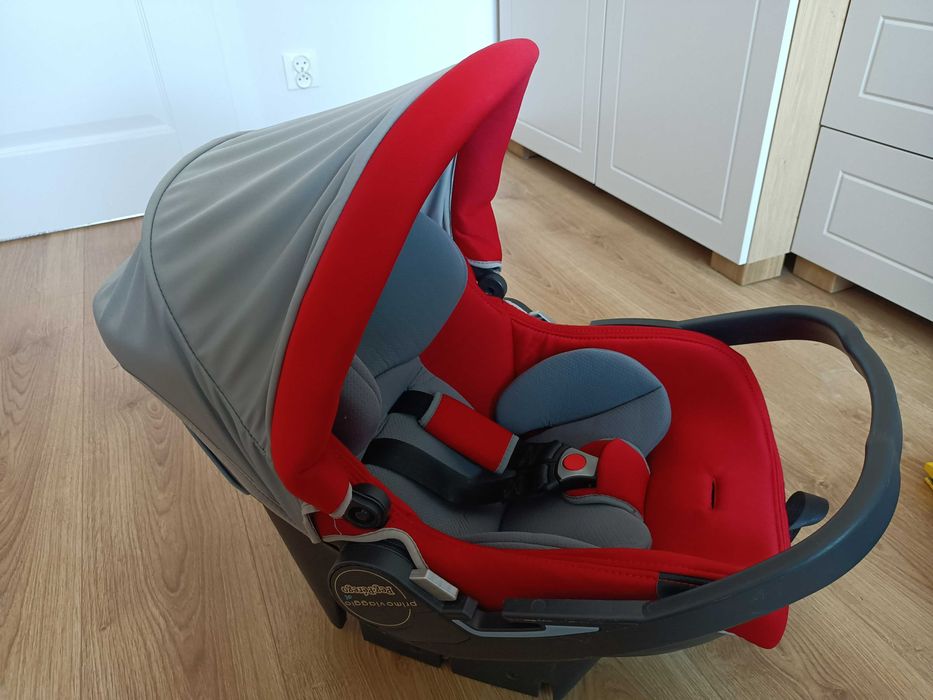Fotelik-nosidełko Peg-Perego 0-13 kg wraz z bazą Isofix