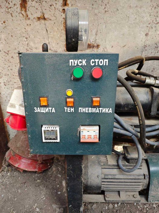Пресс ПБ-3-30-60 для изготовления топливных брикетов.