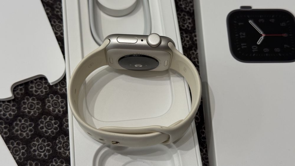 Apple Watch SE 2 40mm Starlight