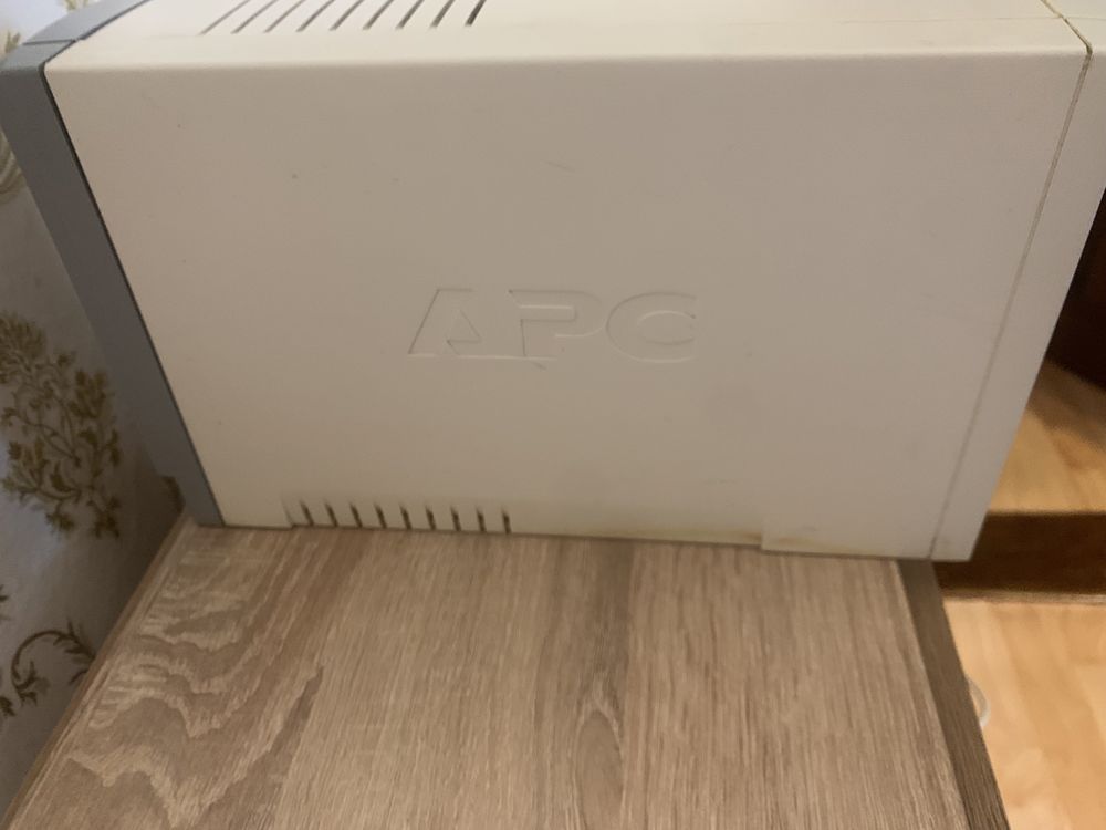 Безперебійник APC Back-UPS CS 500VA