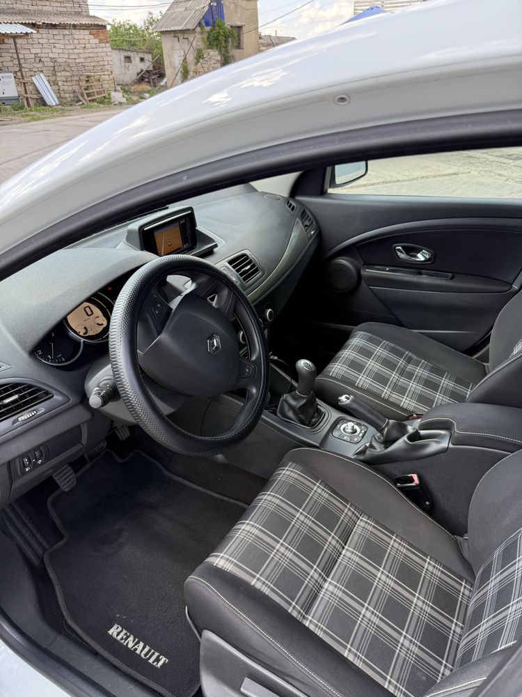 Renault Megane 1,5 дизель 2012 року