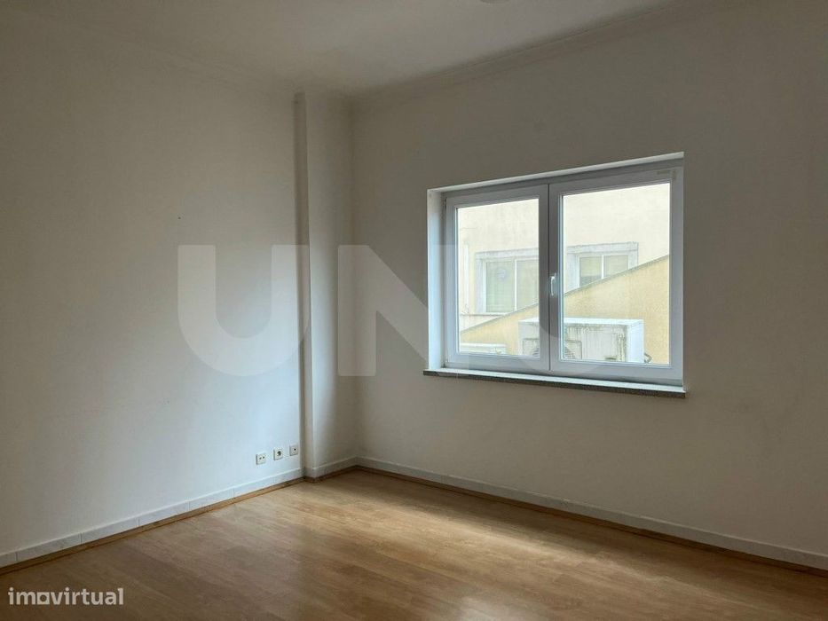 Escritório para Venda na Avenida da Anil - Covilhã