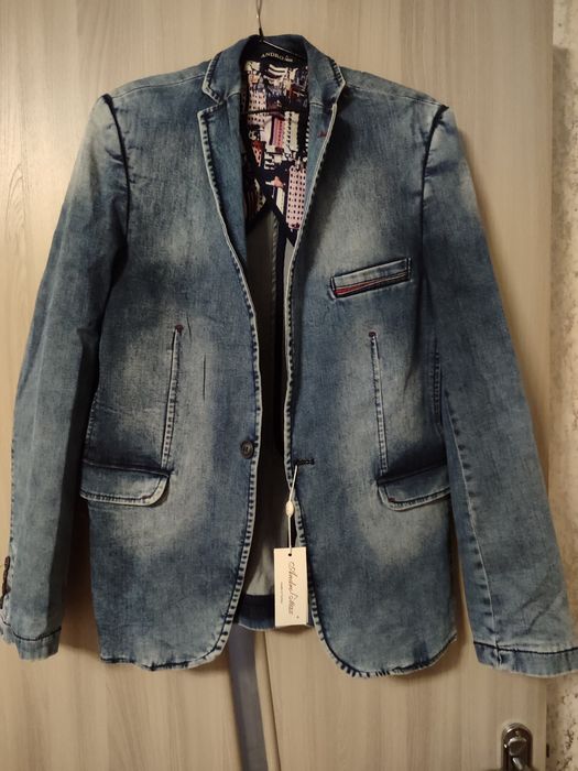 Продам  джинсовый пиджак