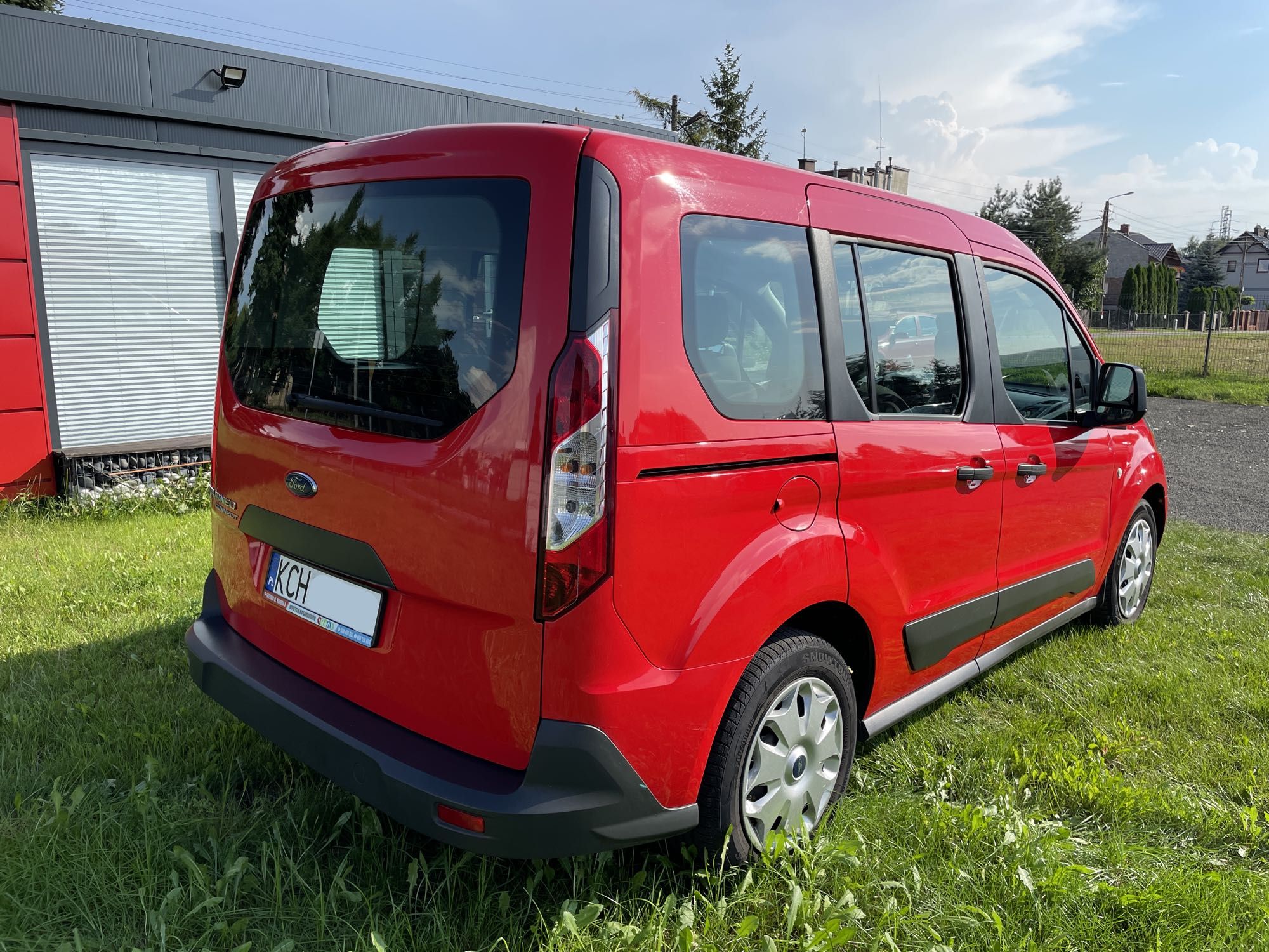Wynajem samochodu van 5 osobowy Ford Tourneo Connect Wypożyczalnia aut