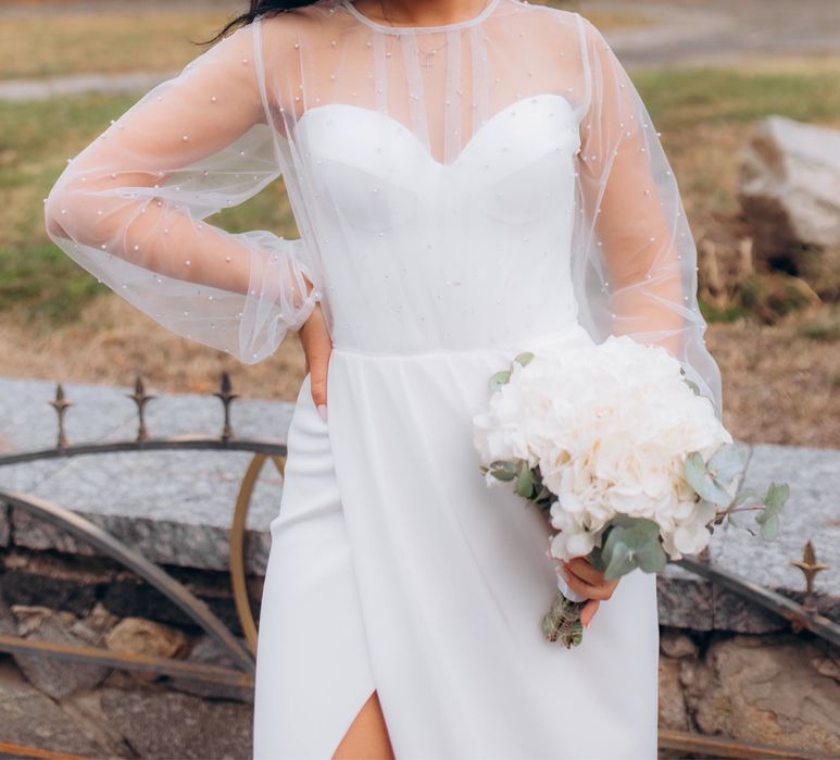 Весільна сукня з гарною спинкою