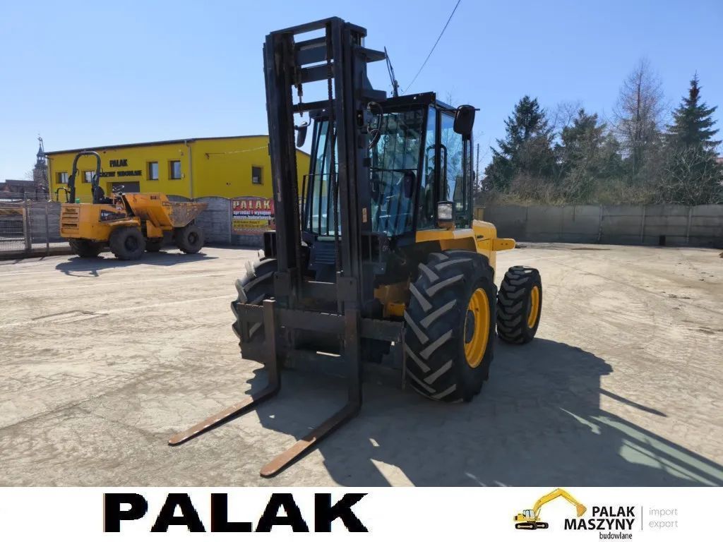 JCB Wózek  widłowy terenowy JCB 926 4WD Triplex  , 2016 rok  wózek widłowy terenowy JCB 926 Triplex