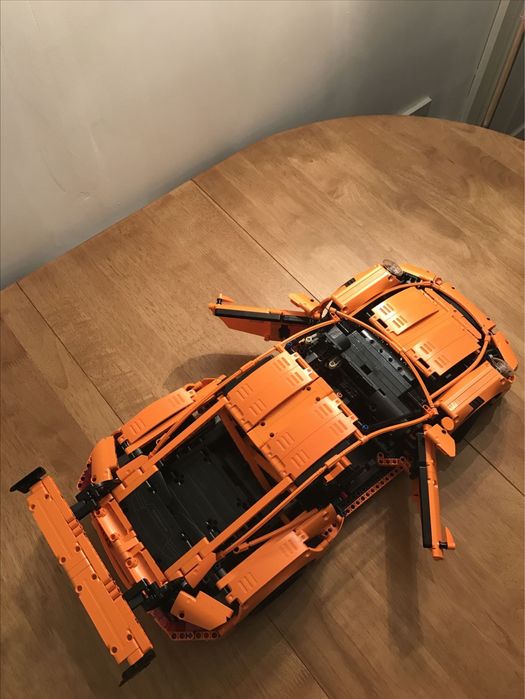 Конструктор Technic Porsche 911 GT3 RS (1:1 LEGO)