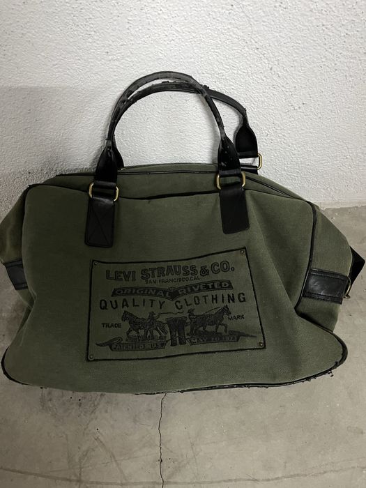 Mala levis verde escura