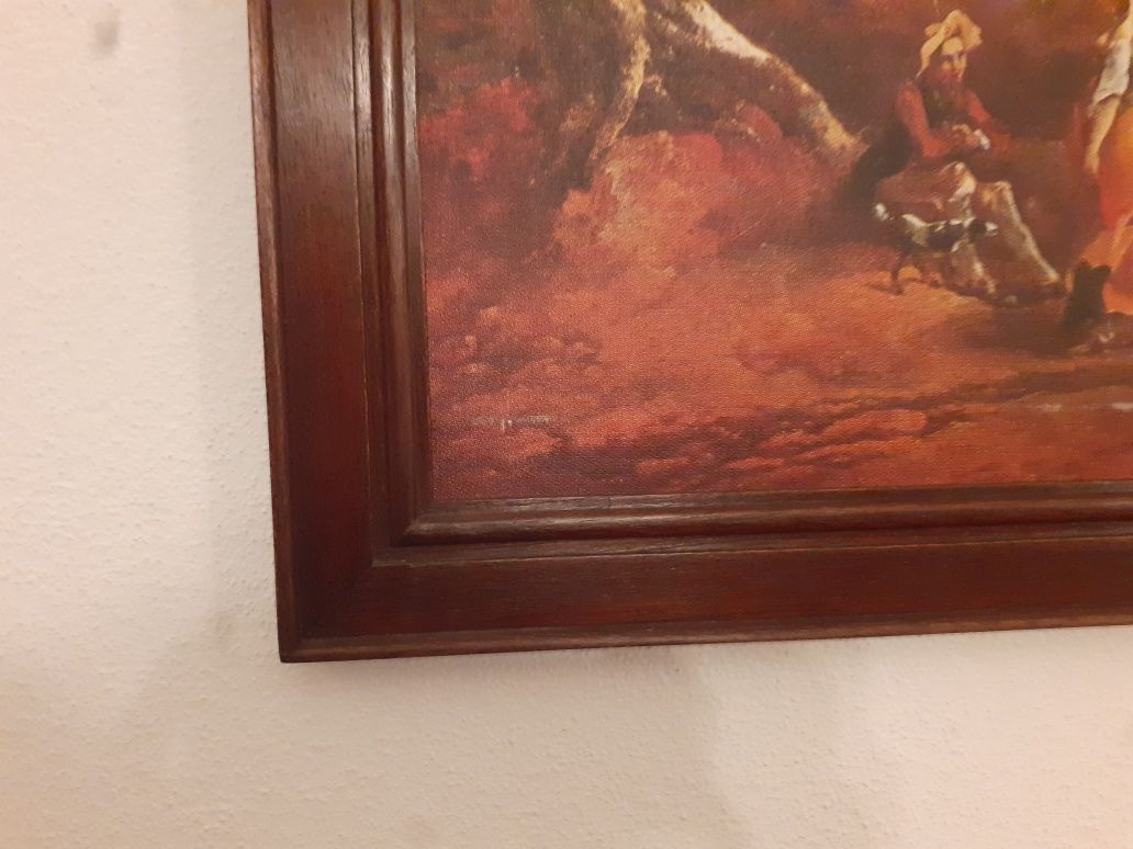 Quadro com moldura em madeira