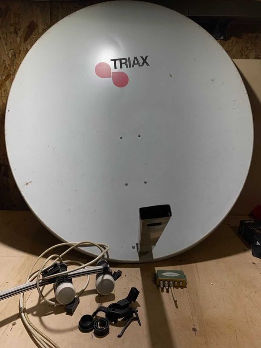 Супутникова антена Triax TD110 - 1,1м. Данія + 2 конвертори 3116 - К-Т