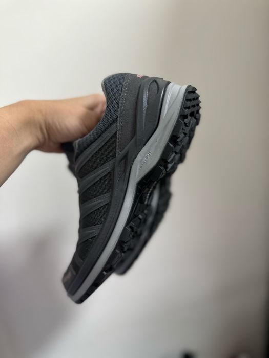 Кросівки жіночі трекінгові Lowa ношені , 39.5, 25.5 см устілка