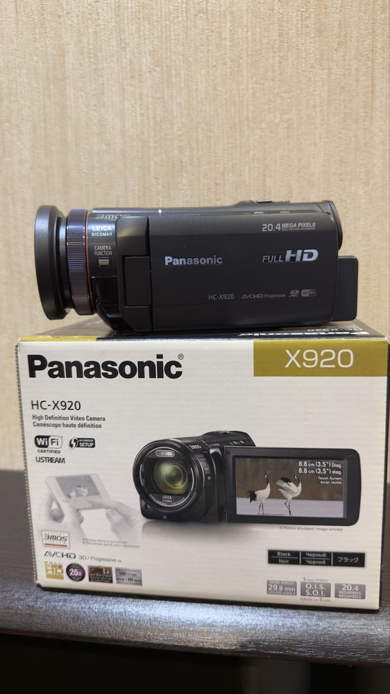 Відеокамера Panasonic HC-X920