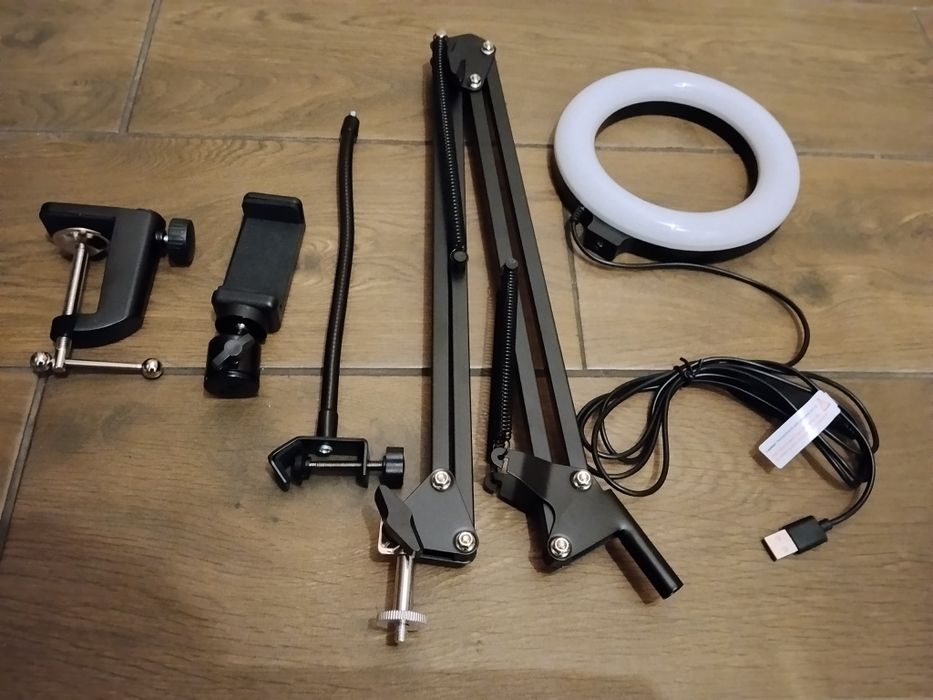 Statyw z ringiem do telefonu i kamery streaming