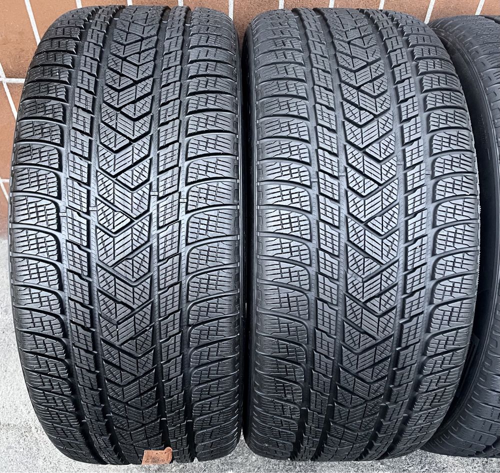 Зима 4шт Pirelli Scorpion Winter 285/40 R22 110V MO1