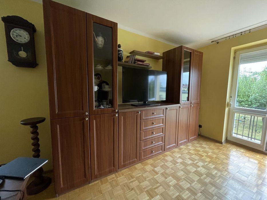 Zestaw mebli do salonu, mebloscianka, szafka narożna, półka, witrynka