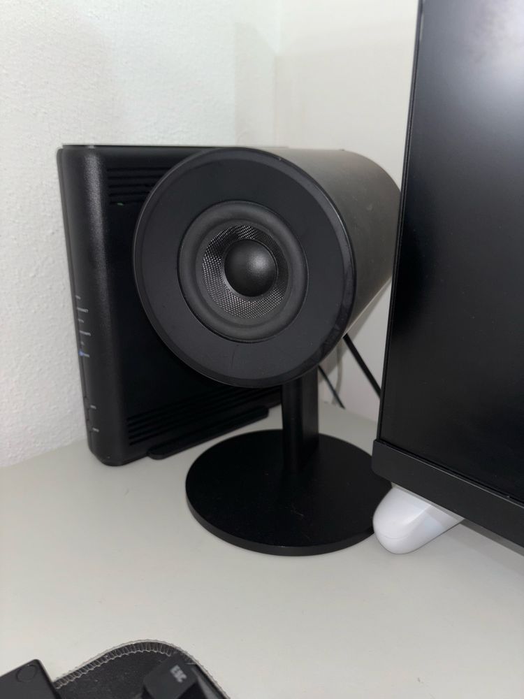 Colunas da Razer Nommo 2.0