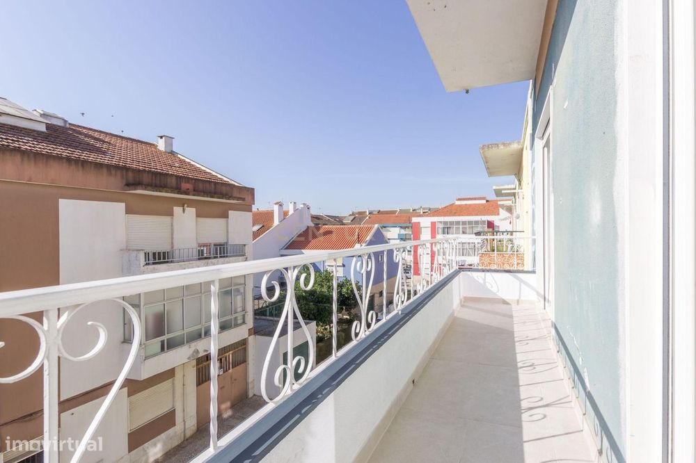 Apartamento Renovado em Alhos Vedros, Moita