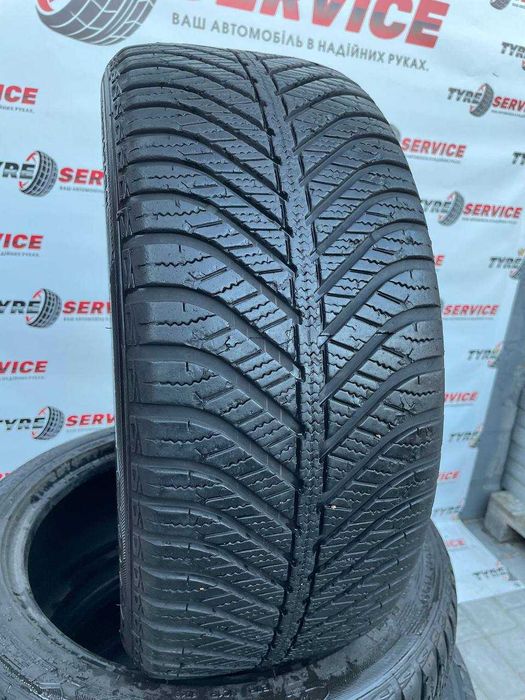 Зимние шины 225/45 R17 Goodyear vector4Sesons резина