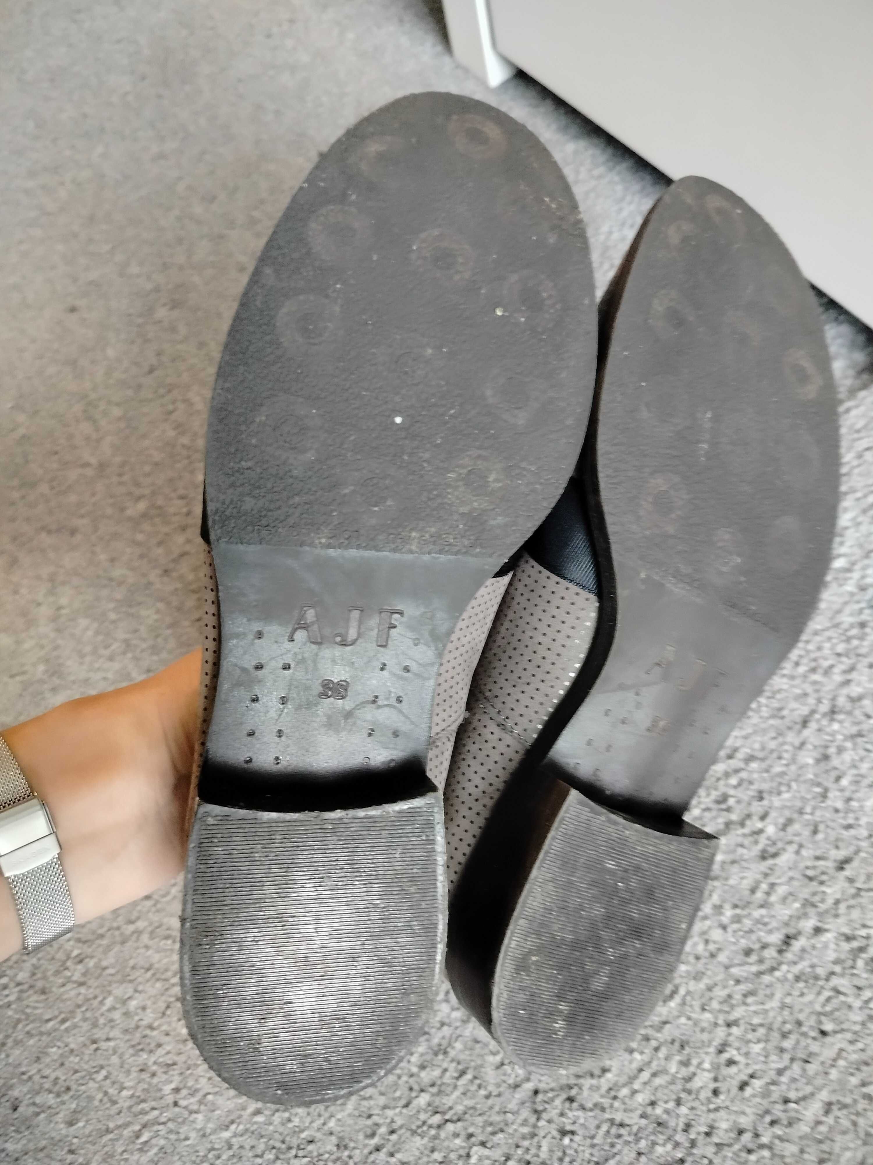 Buty skórzane lordsy szare AJF 38