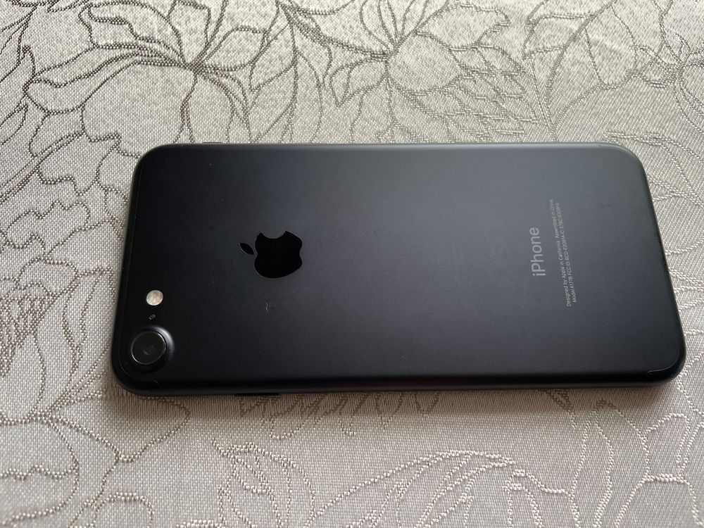 Iphone 7 як новий на запчастини відпав модем