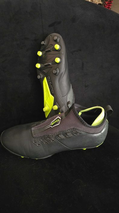 Chuteiras nr 42 praticamente novas