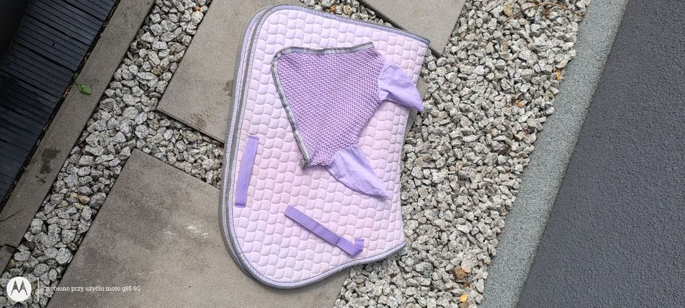 Zestaw czaprak Horze Adepto liliowy l i nauszniki Horze Adepto