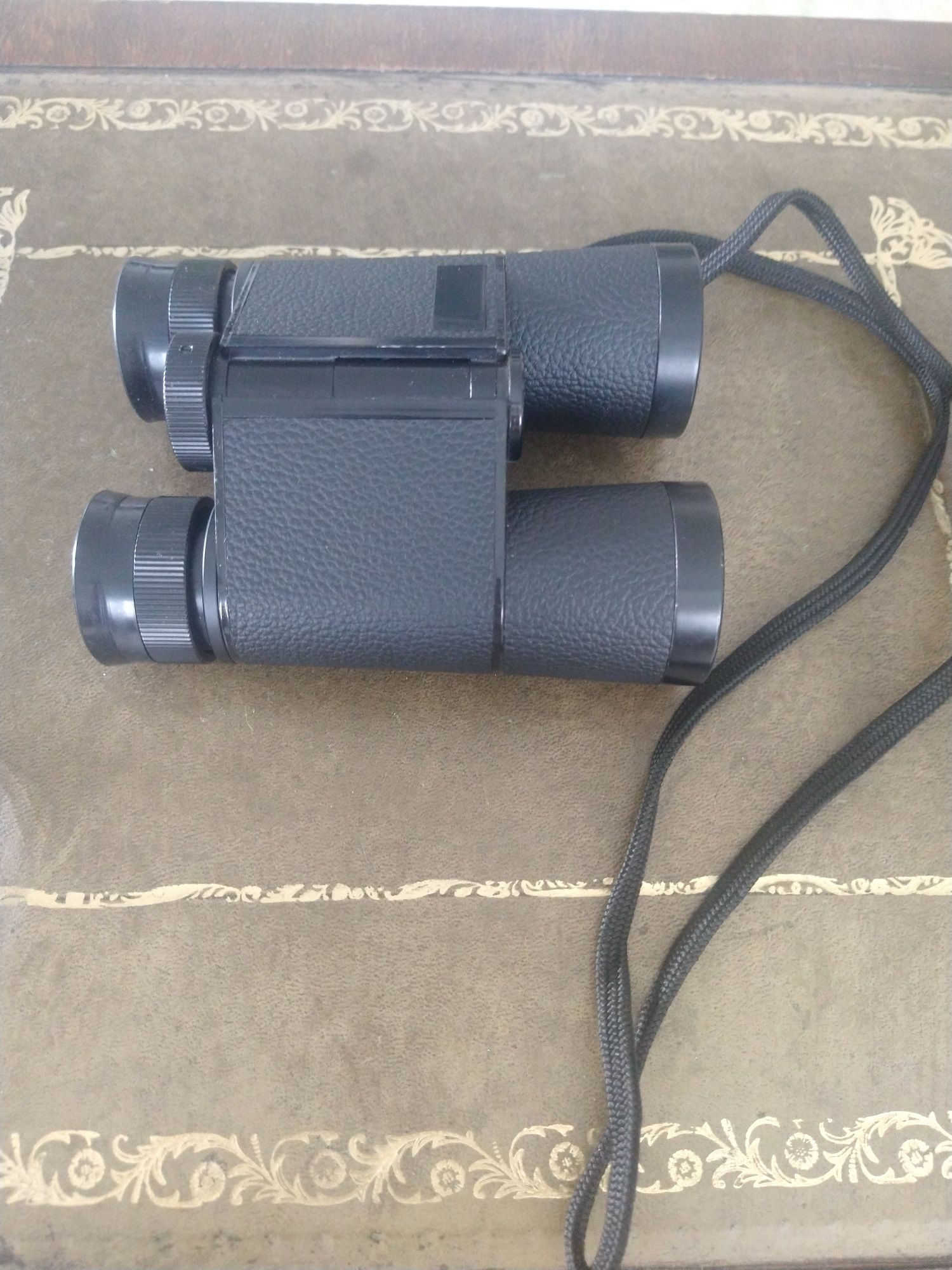 Lornetka 8x30 weitwinkel