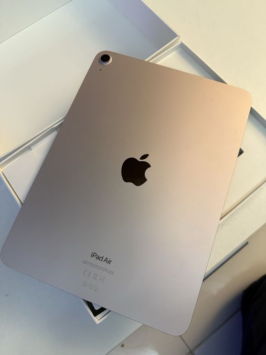 Tablet  iPad APPLE z 2024 jak nowy nie ma śladów użytkowania