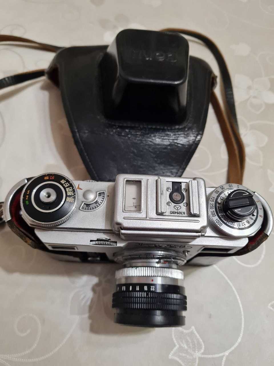 Фотоаппарат Киев с объективом Гелиос 103 (хорошее состояние)